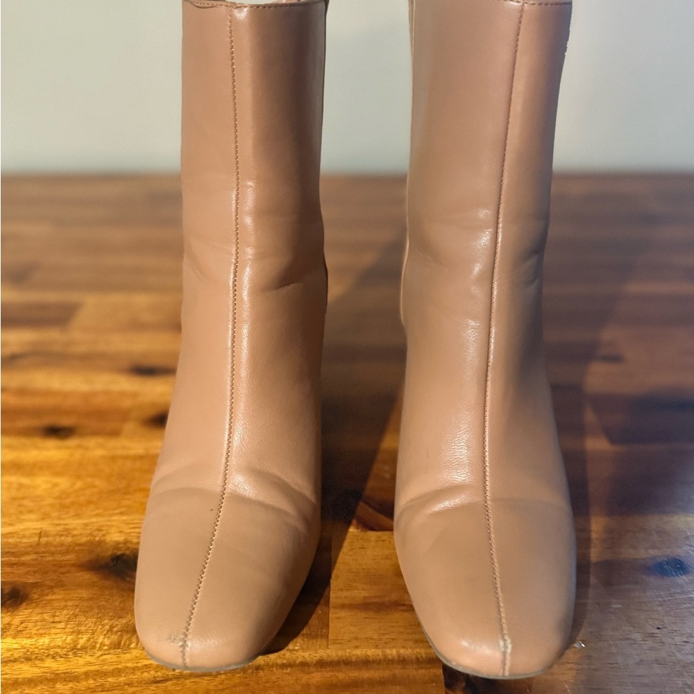 Journey Collection Block Heal Tan Leather Boots- Size 9